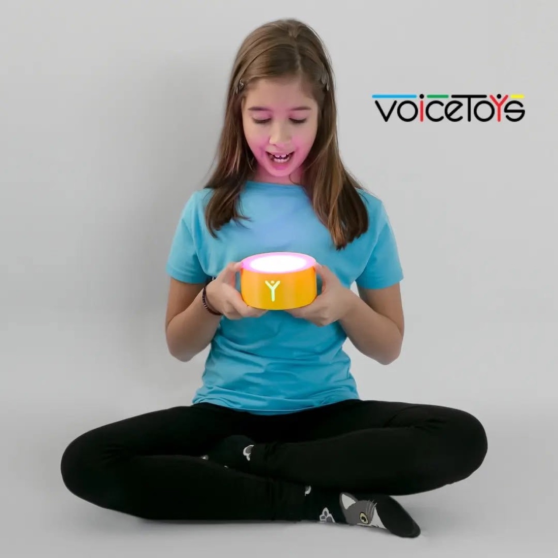 Dete koristi VoiceToys uređaj tokom vežbe